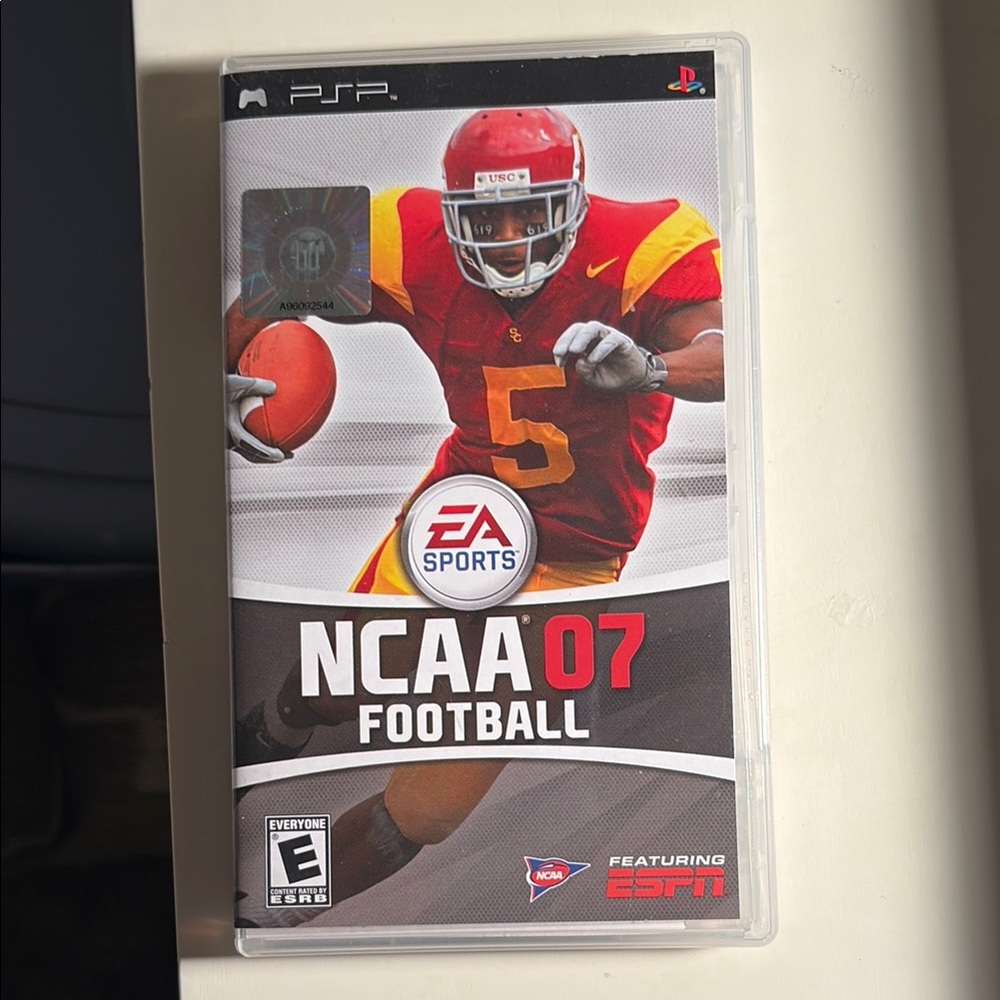 EA Sports NCAA Football 07 - Red and Yellow. PSP